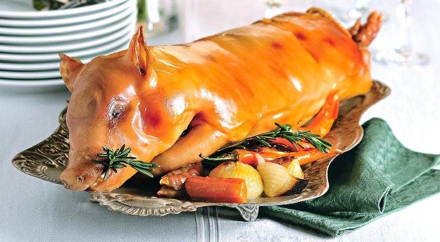 Whole Spanish suckling pig 4kg vacuum-packed frozen with crispy crackling and tender meat