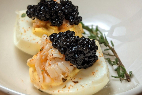 How to Build a Beluga XXL Caviar Tasting Plate