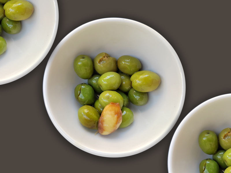 Whole Gordal Olives presented for a Beleaev food guide