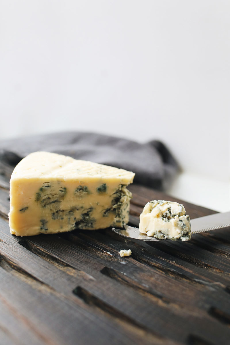 Bleu D'Auvergne AOP presented for a Beleaev food guide