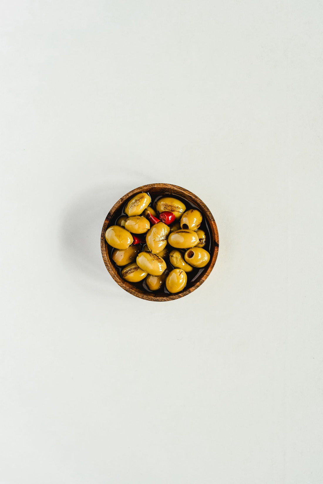 Whole Gordal Olives presented for a Beleaev food guide